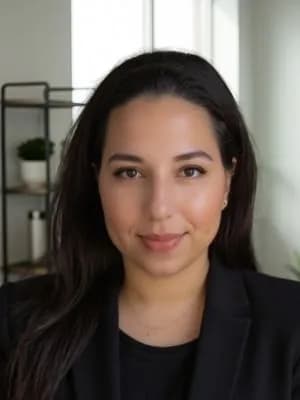 Portrait of Jennifer Elias