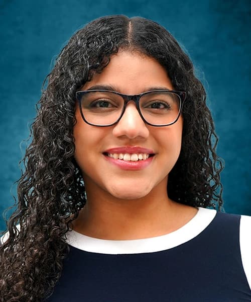 Portrait of AMANDA HERNANDEZ