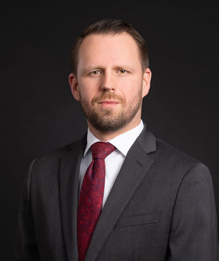 Portrait of Mark Tomlinson