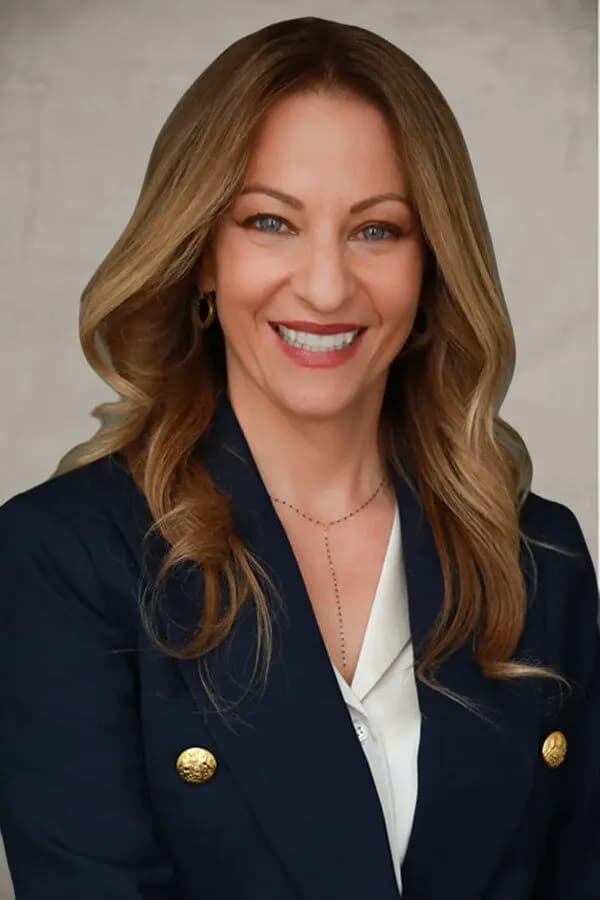 Portrait of Ariella Perry