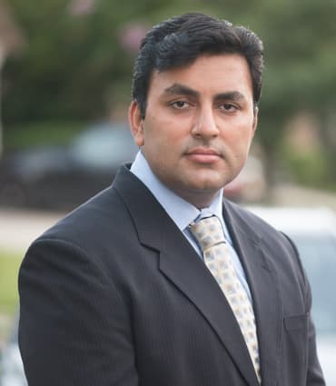 Portrait of Shahid Manzoor