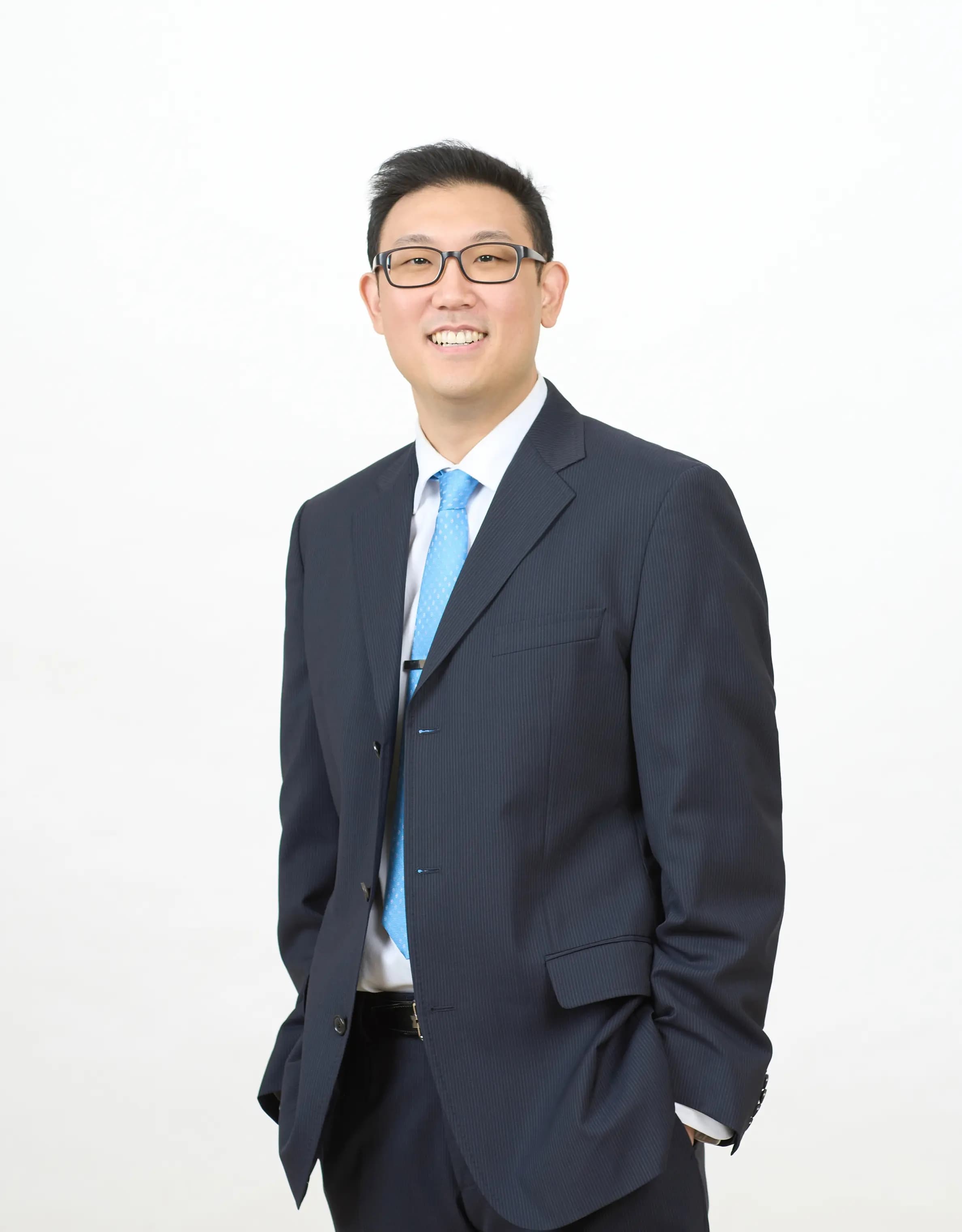 Portrait of Andrew Jang